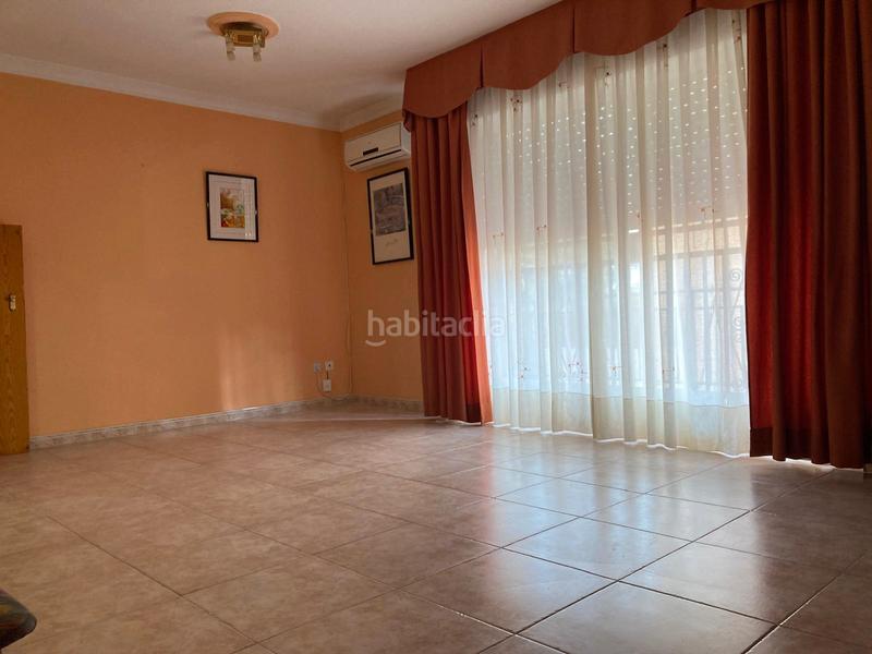 Foto 68a664f3-5baf-4dc6-8f3e-d1e29c53b171. Casa adossada amb aparcament a Ontígola