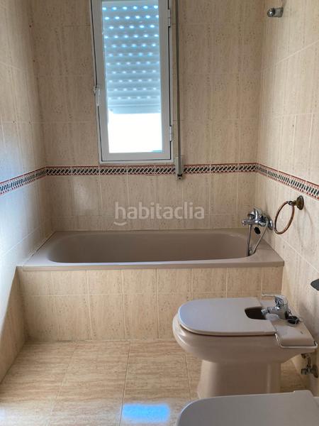 Foto f2f2a962-773c-4e9b-b192-756b4e0d1119. Casa adossada amb aparcament a Ontígola