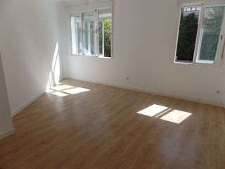 Flat  Avenida del doctor federico rubio y galí. Piso exterior de tres dormitorios