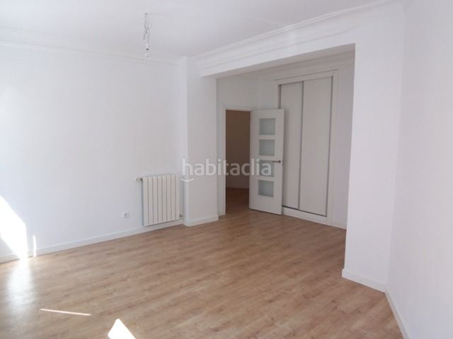 Foto ba2b2dd0-1ee8-4474-8937-8af7bbbef53e. Pis amb calefacció a Bellas Vistas Madrid