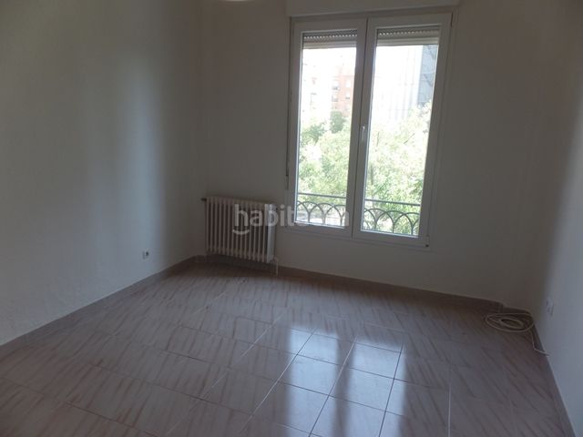 Foto 37dc9d03-c504-40ca-b3af-939e744b35d1. Rent flat with heating in Vallehermoso Madrid