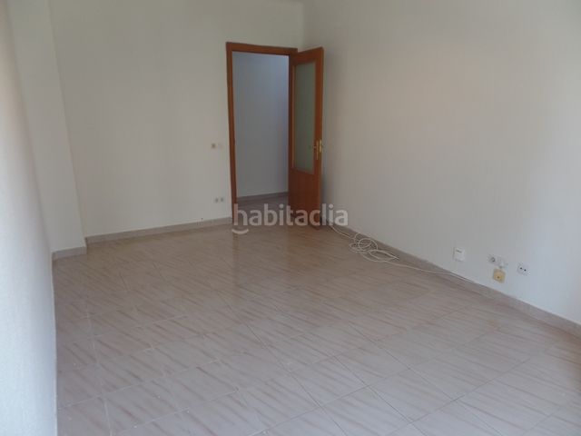 Foto 8c6cb3ec-90fa-443a-969d-2afc303a0a04. Rent flat with heating in Vallehermoso Madrid