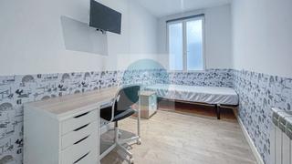 Location Appartement  Calle de la princesa. Piso exterior 5 dormitorios y 5 baños