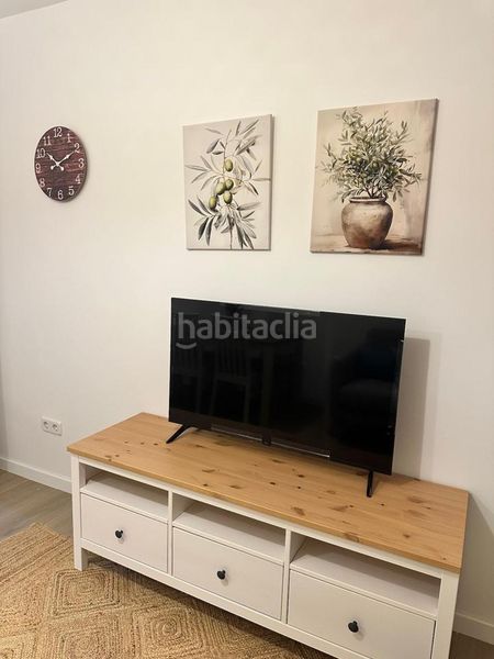 Foto 8b38a80f-8425-4095-990b-277789410bec. Piso en Numancia Madrid