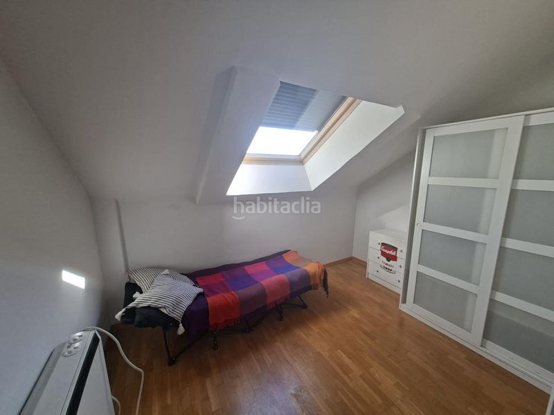 Foto cea02353-2be9-44f6-b859-6cd47f31ae82. Duplex con riscaldamento in Numancia Madrid