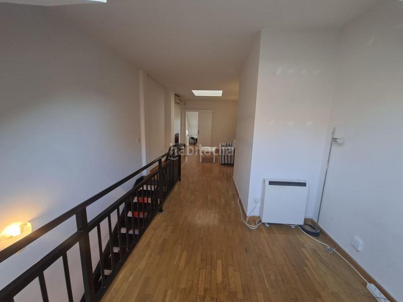 Foto e9eec558-46e3-4f84-94f8-050923b2c35e. Duplex con riscaldamento in Numancia Madrid