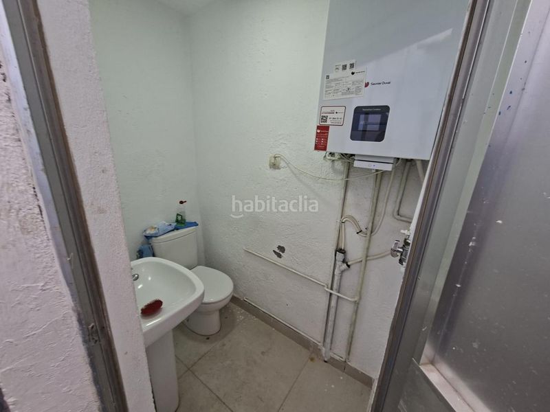 Foto 255d2131-5552-40f7-b4f0-c09dd0ba64e7. Casa amb calefacció a Numancia Madrid