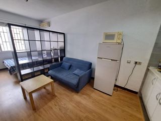 Estudi a Calle del Mesón de Paredes