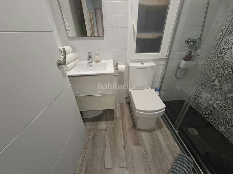 Foto e5edc64b-5e54-46de-8698-e546a3262a4b. Planta baja en Numancia Madrid