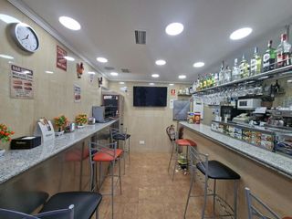 Local Comercial en Calle Velilla 9