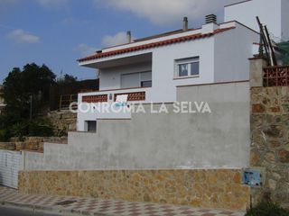 Casa en Urbanitzacions del Nord. Obra nueva !!