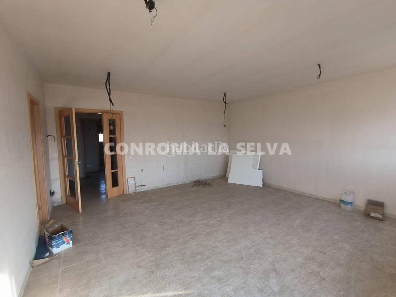 Foto bec9e26f-5345-4874-a576-954122c02870. Casa vivienda por terminar con dos espaciosos locales en Maçanet de la Selva