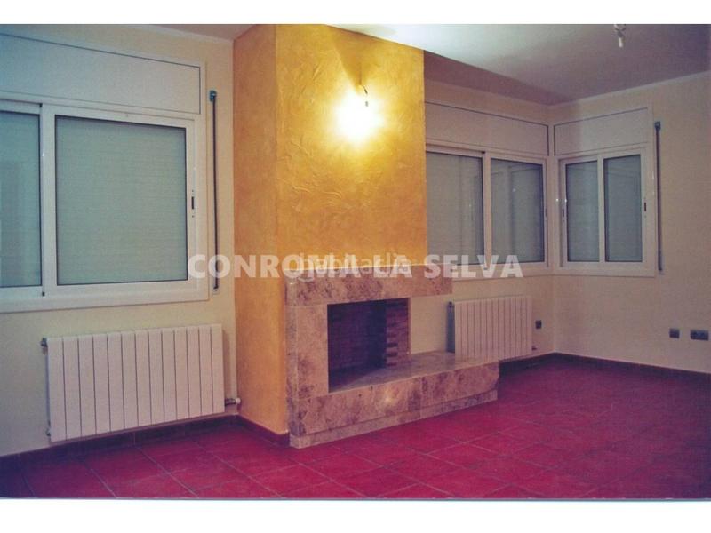 Foto 95d31662-c1ba-4015-acd2-9246443129c8. Haus mit heizung parking in Tordera Tordera