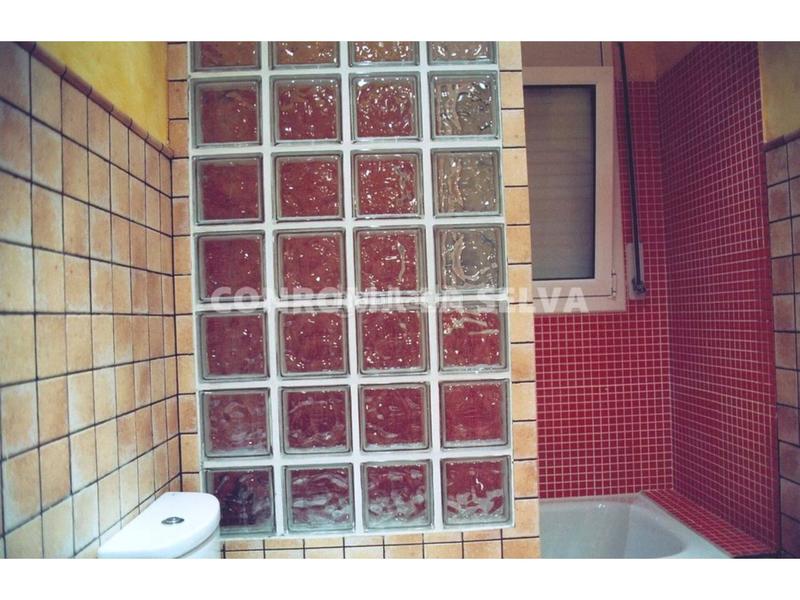 Foto e2b04a01-feaa-4adf-83a3-82a9fe00ac1b. Haus mit heizung parking in Tordera Tordera