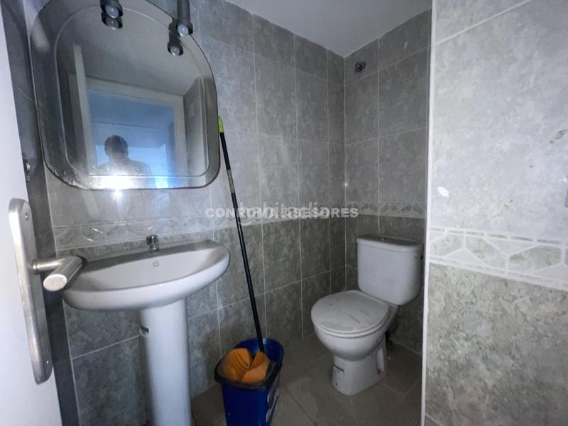 Foto c4176aa0-5c4b-48b9-bdc4-33990a79fbc2. Business premise in Mont Ferrant-Joan Carles I Blanes