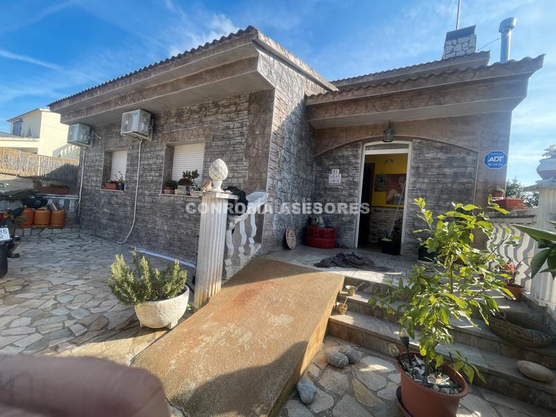 Foto 5bb24651-c2dd-45fd-941f-30f3bb4f7d90. Chalet en terrabrava - Tordera parc Tordera