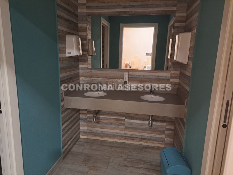 Foto 6b0d79d4-d64d-49b6-940c-eb3b549316f2. Local comercial amb calefacció a Malgrat de Mar