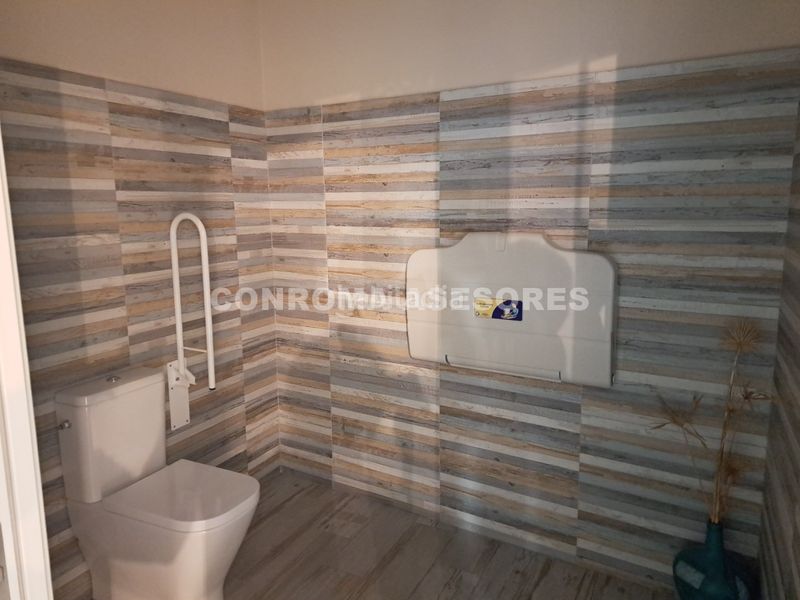 Foto 91f39167-d7e2-4164-bd37-36396d5d4a69. Local comercial amb calefacció a Malgrat de Mar