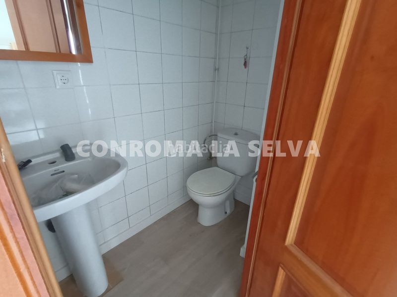 Foto f161b201-3c65-400e-b317-e421fd7cea88. Geschäftsraum mit heizung in Malgrat de Mar