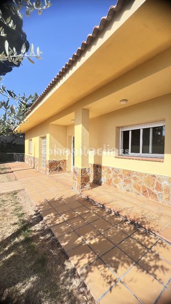 Foto d8789586-ced0-43cd-9c36-b7fb3b54c57f. Haus mit kamin heizung parking in Fogars de la Selva
