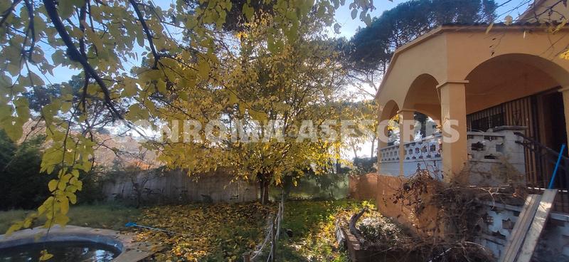 Foto 0aa7d373-7ac4-487e-ab3d-310e6ecadf0e. Casa con camino riscaldamento parcheggio piscina in Maçanet de la Selva