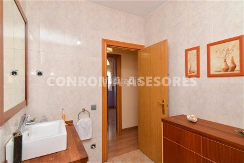 Foto 6ce24a2a-d27c-4355-a7da-95797cd1f708. Casa con camino riscaldamento parcheggio piscina in Maçanet de la Selva