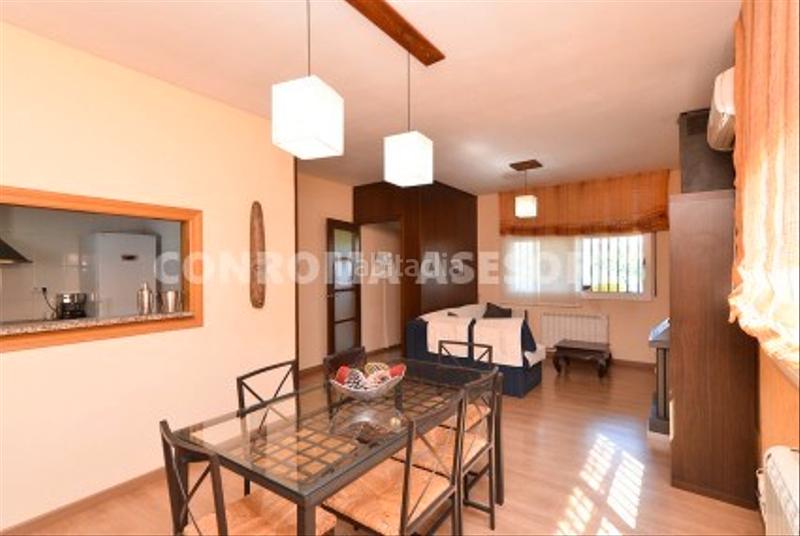 Foto f1b729f7-5411-4d45-aded-2ee06b7c1825. Casa con camino riscaldamento parcheggio piscina in Maçanet de la Selva