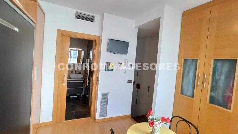 Foto 55b5c1ca-801d-45cf-b560-15d6b77ec8d8. Tríplex " estupenda casa de pueblo en venta, reformada en piso triplex..... " en Blanes
