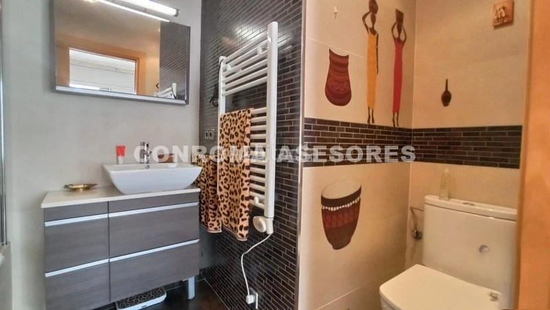 Foto 903b1063-63a7-47cb-a92e-a52ef1eebac0. Tríplex " estupenda casa de pueblo en venta, reformada en piso triplex..... " en Blanes
