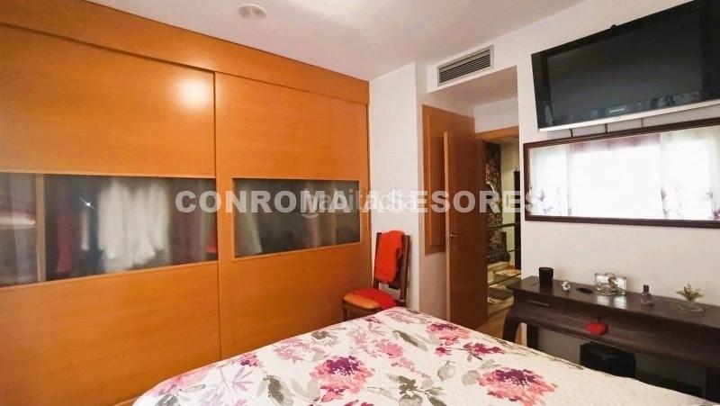 Foto ac51b3bf-eab7-4eb8-b699-98e3e03d0d3b. Tríplex " estupenda casa de pueblo en venta, reformada en piso triplex..... " en Blanes