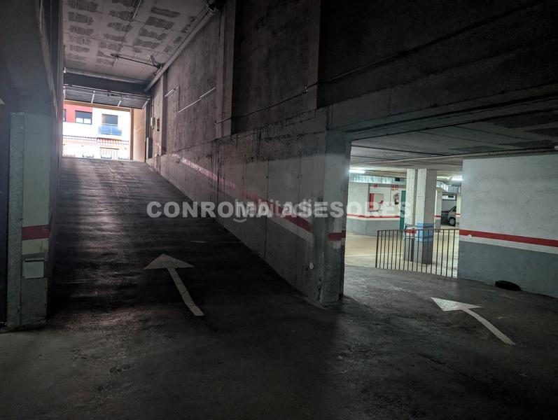 Foto 1f2d4e63-d240-4ce3-9c84-9ab2aa10651e. Autoparkplatz in Centre Pineda de Mar