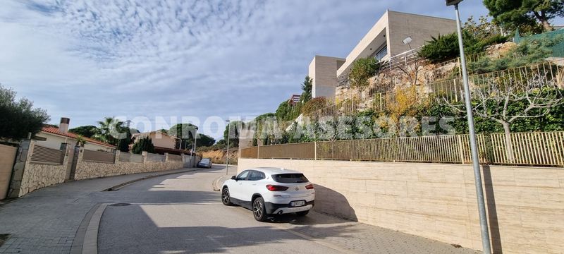 Foto 1a393828-5ca0-48a3-82c6-cbe87fa8e383. Terreny residencial a Canyelles Lloret de Mar