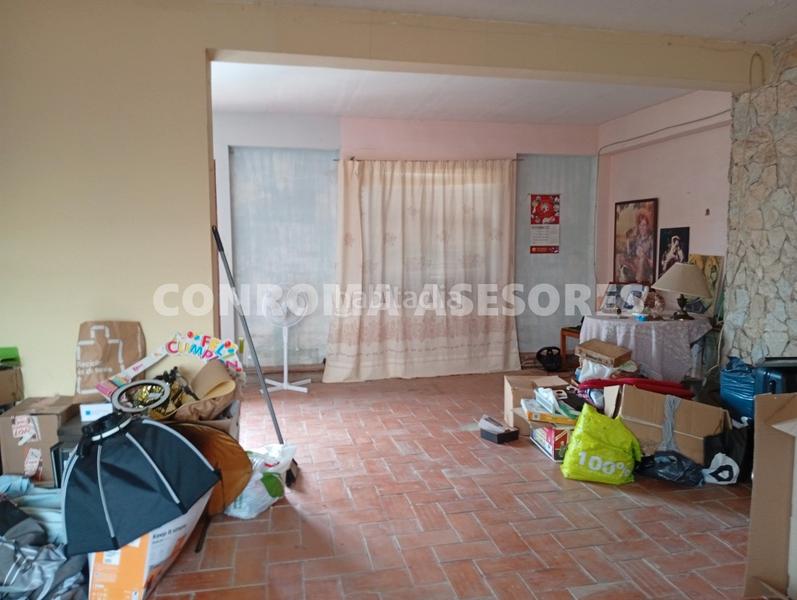 Foto 4b9ef86d-5eda-4443-8716-141942e042e1. Haus mit parking in Centre Vidreres