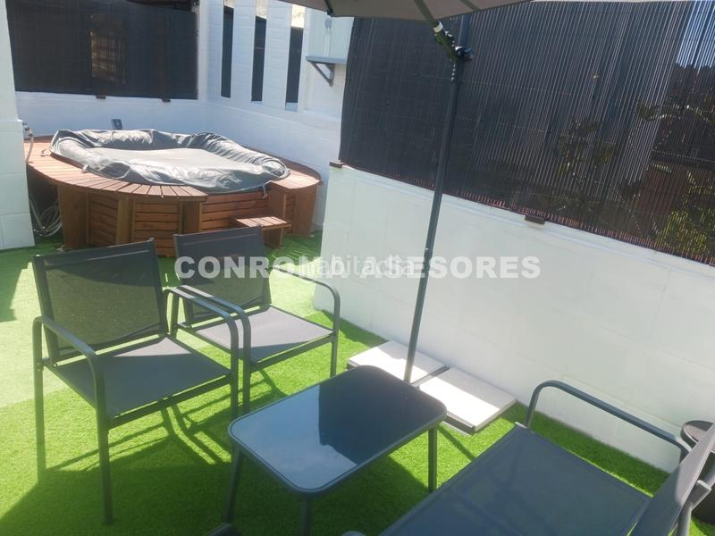 Foto e7096cef-1049-4fcb-bd1b-04f87886db11. Appartamento con camino riscaldamento parcheggio piscina in Pineda de Mar