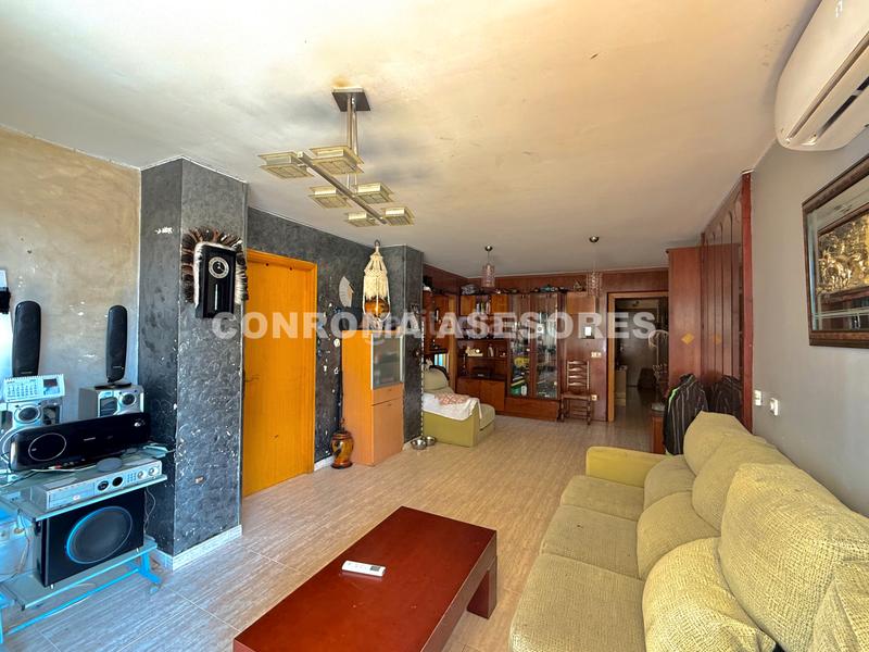 Foto 3b9e039d-198f-4def-aaf5-604020fa1d0c. Piso amplio piso de 3 dormitorios con ascensor en inmejorable ubicación en Blanes