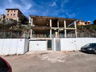 Terreny residencial a La plantera. " estupendo solar urbano, con edificacion en venta...blanes..pla