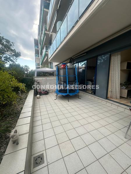 Foto 2f8a55e5-348e-4336-a546-de0d9f1aad3a. Etagenwohnung mit heizung parking pool in Fenals Lloret de Mar