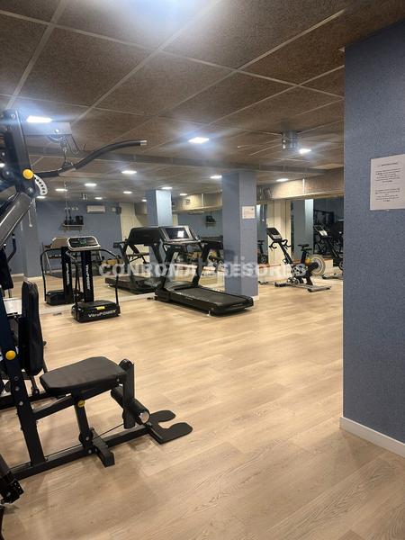 Foto 8825f846-9d74-45b4-a239-fe7ef64b8262. Pis amb calefacció aparcament piscina a Fenals Lloret de Mar