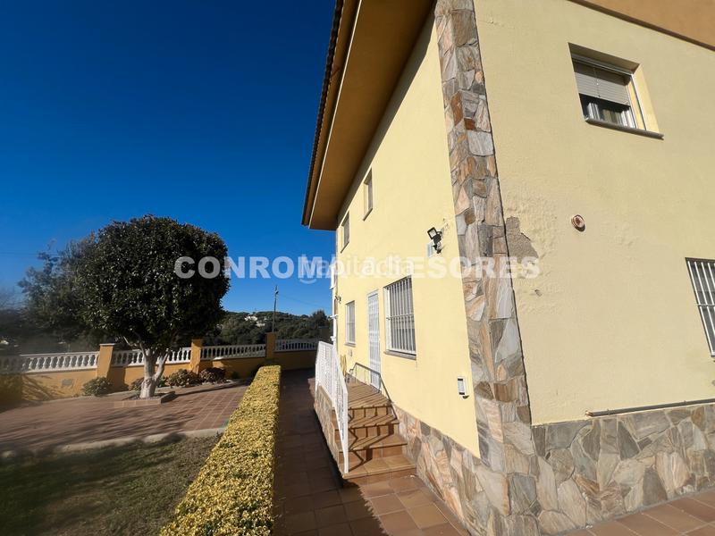 Foto 9a82670d-e89f-4865-b03e-f12da3f8767d. Chalet with fireplace heating parking in Residencial Park Maçanet de la Selva