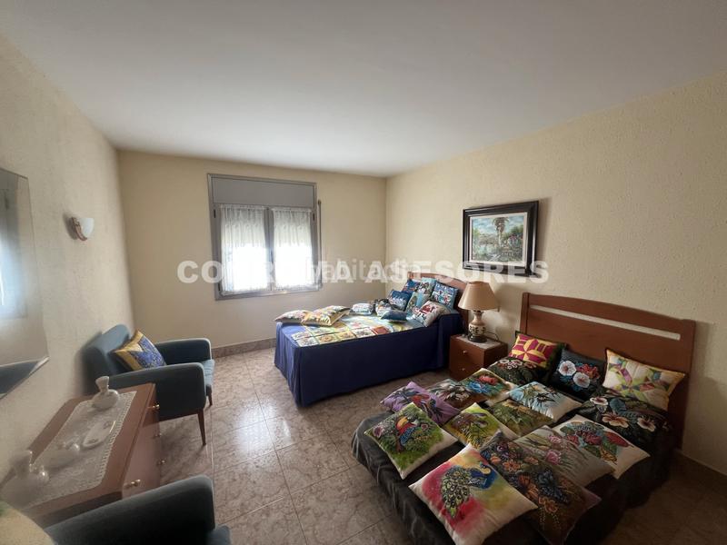 Foto b029316a-4f98-40bf-a4a9-27b9b62aa9b9. Chalet with fireplace heating parking in Residencial Park Maçanet de la Selva