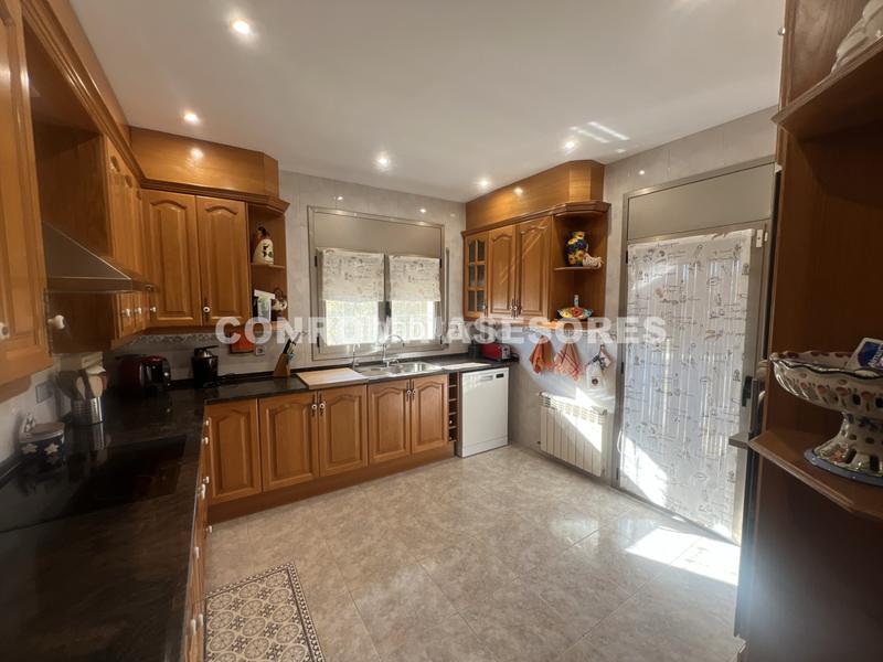 Foto 709f40d1-22e5-4eed-9c01-77bef255966d. Chalet avec cheminée chauffage parking dans Residencial Park Maçanet de la Selva