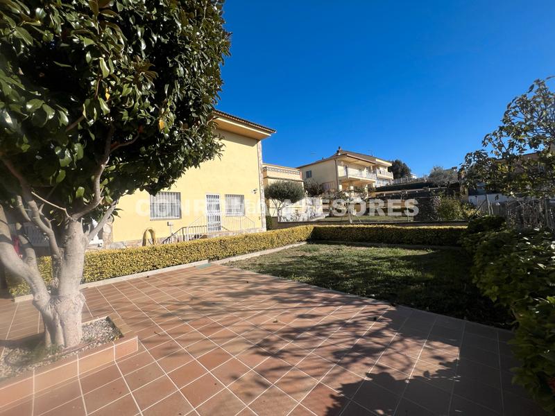 Foto 32cd51fc-09a5-49e6-b08d-e82d88e0e4a9. Xalet amb xemeneia calefacció aparcament a Residencial Park Maçanet de la Selva