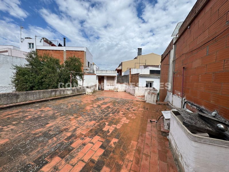 Foto 5f678520-46fe-408c-a18a-39f802cbc092. Casa a Els Pavos Blanes
