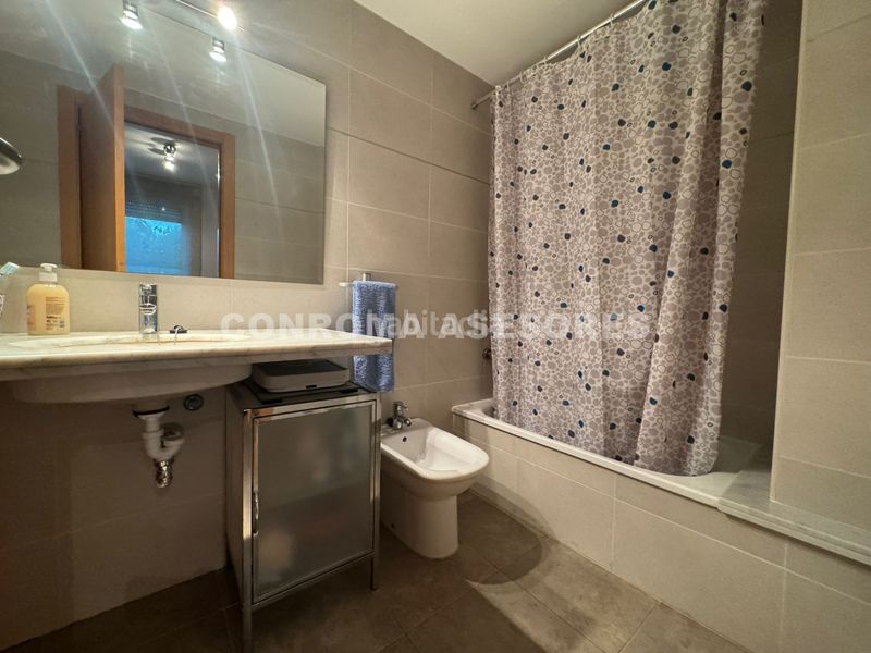 Foto f6734912-b26c-4df7-a2ad-729f2977de89. Pis amb calefacció aparcament a Caldes de Malavella