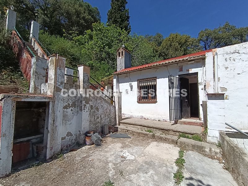 Foto 2d344129-949b-4672-be2e-7f60e18a7ac6. Casa amb xemeneia a Niàgara Parc -Àgora Parc Tordera