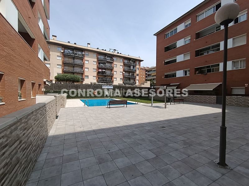 Foto 467c6b91-a18a-45bb-afee-cf0a337cac51. Zweistöckige wohnung mit heizung pool in Fenals Lloret de Mar