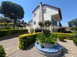 Chalet en Mas Mora-Sant Daniel