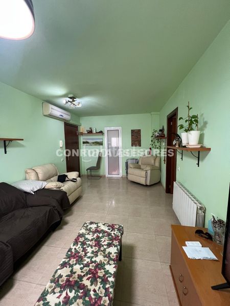 Foto ade4cbd3-30ac-41f6-966d-76523433a0c4. Pis amb calefacció aparcament a Calella