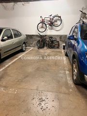 Parking voiture à Carrer abat oliba 30