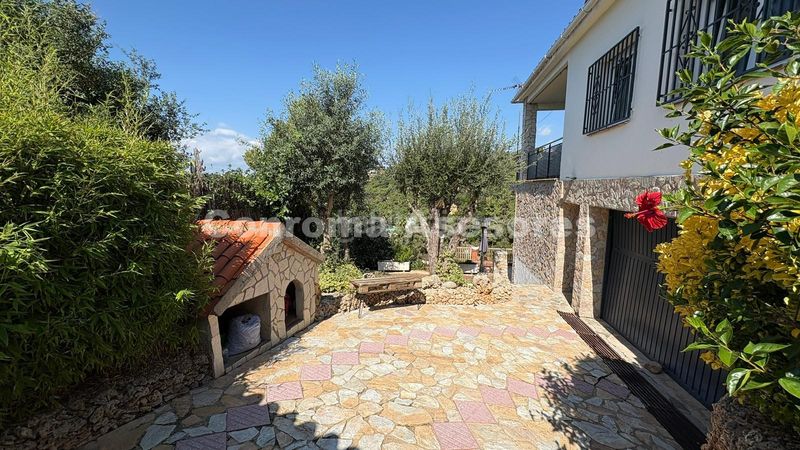 Foto 1b5f23b1-b9b9-49b6-a3c1-fcf6958b6ed3. Miete chalet mit heizung parking pool in Lloret Residencial - Montlloret Lloret de Mar